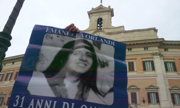 Manifestazione Piazza di Monte Citorio